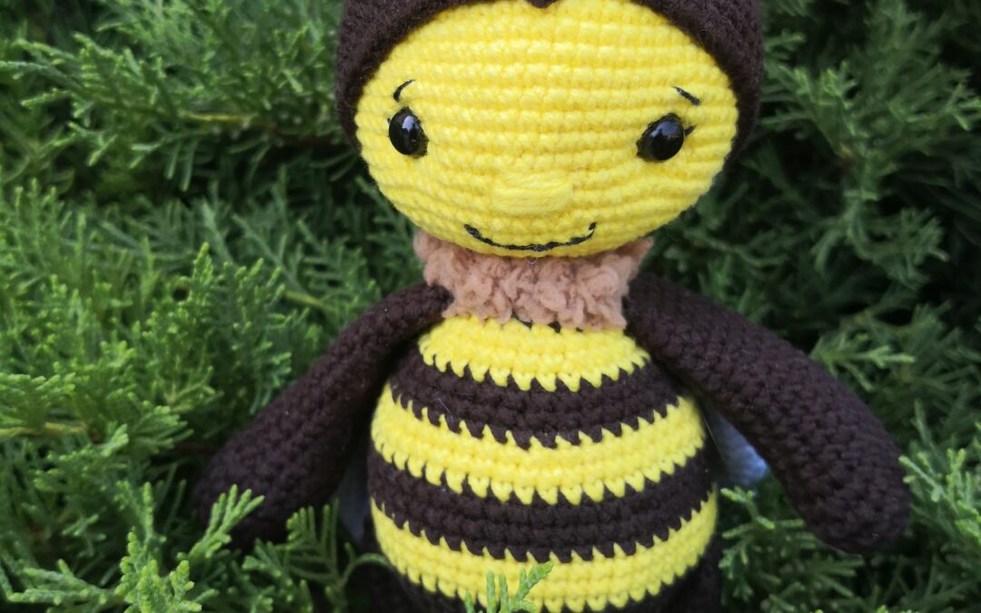 Buzzing Bee Crochet Pattern